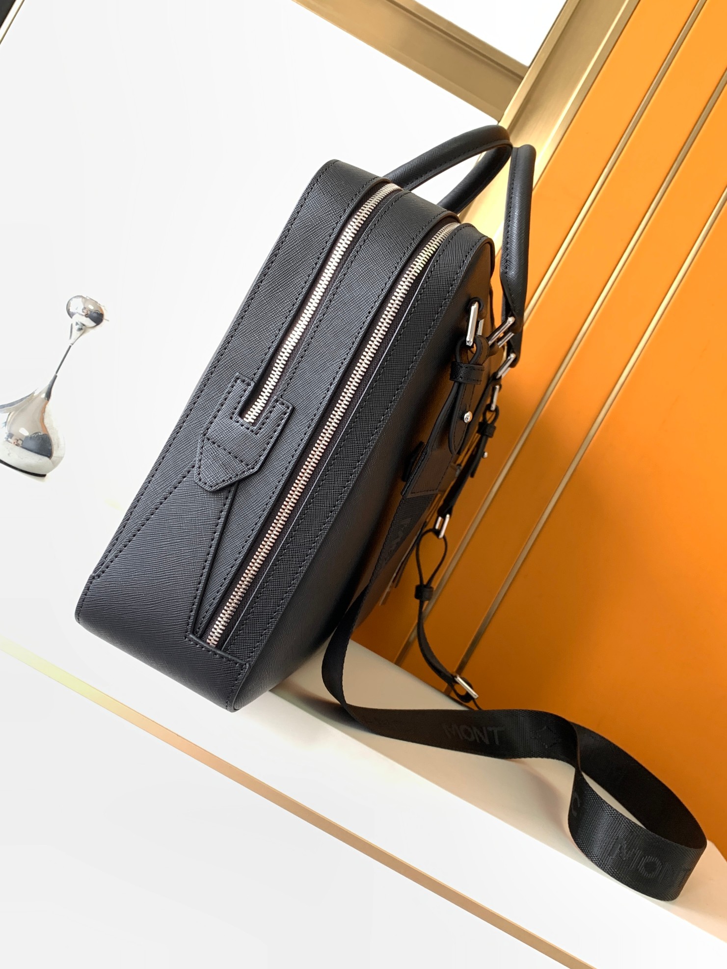 Luxury Men's Top-Handle Bags P - Luxury Bags For Laptop のレビューと価格