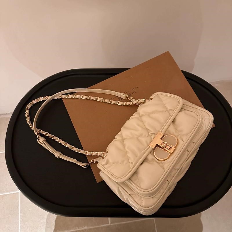 Elegant Pleated Chain Handbag  - Luxury Bags Quiet のレビューと価格