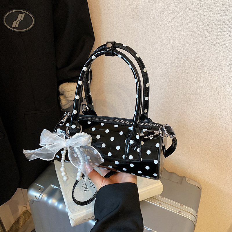 Women's Cute Polka Dot  Handba - Top Handle Patent Bag のレビューと価格