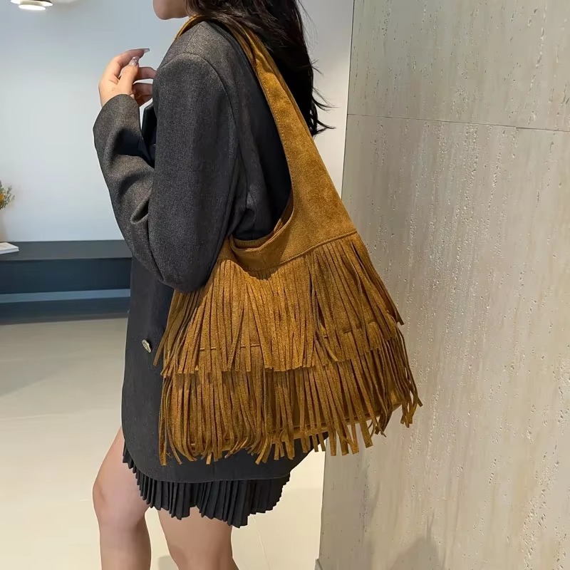 Faux Suede Tassel Shoulder Bag - Luxury Bags On Sales のレビューと価格