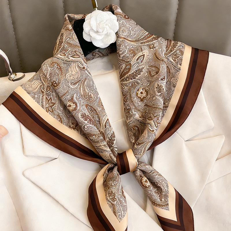Luxury Women Silk Square Scarf - Luxury Bags For Women のレビューと価格