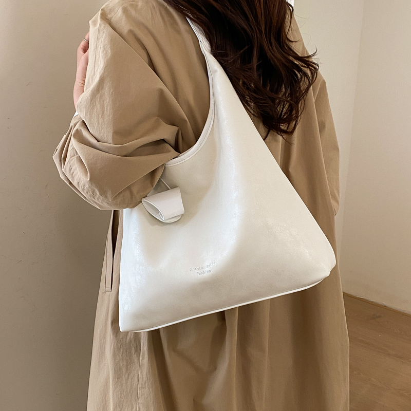 Women's Faux Leather Hobo Bag  - Luxury Bags Quiet のレビューと価格