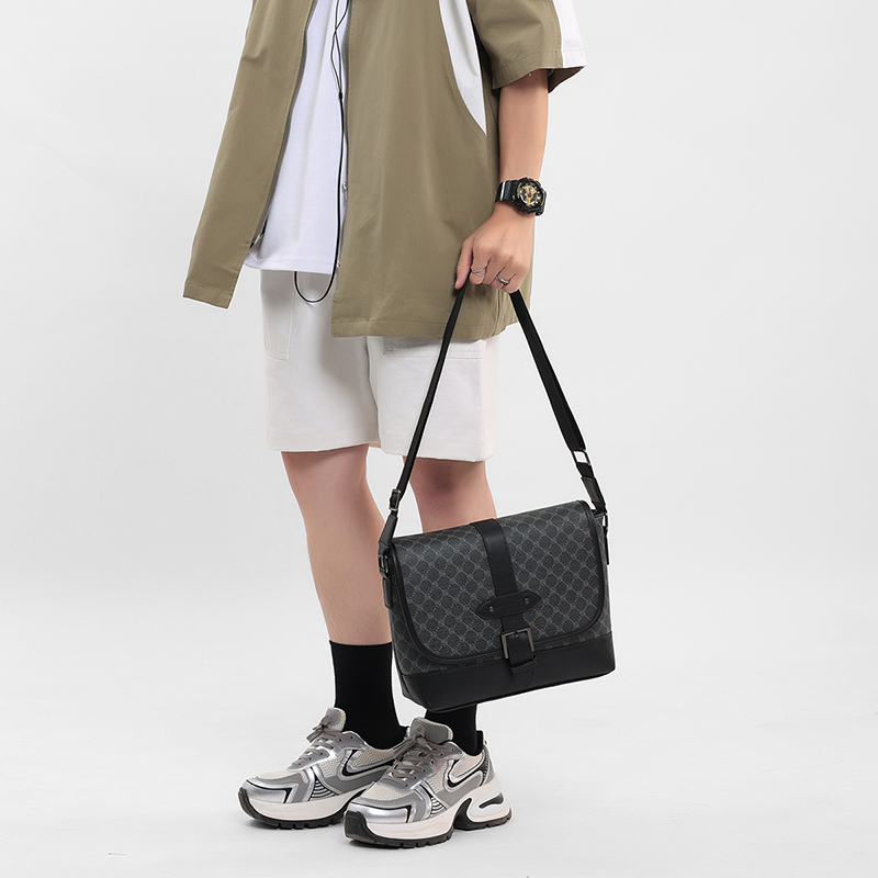 Business Leather Large Crossbo - Luxury Bags Coach のレビューと価格
