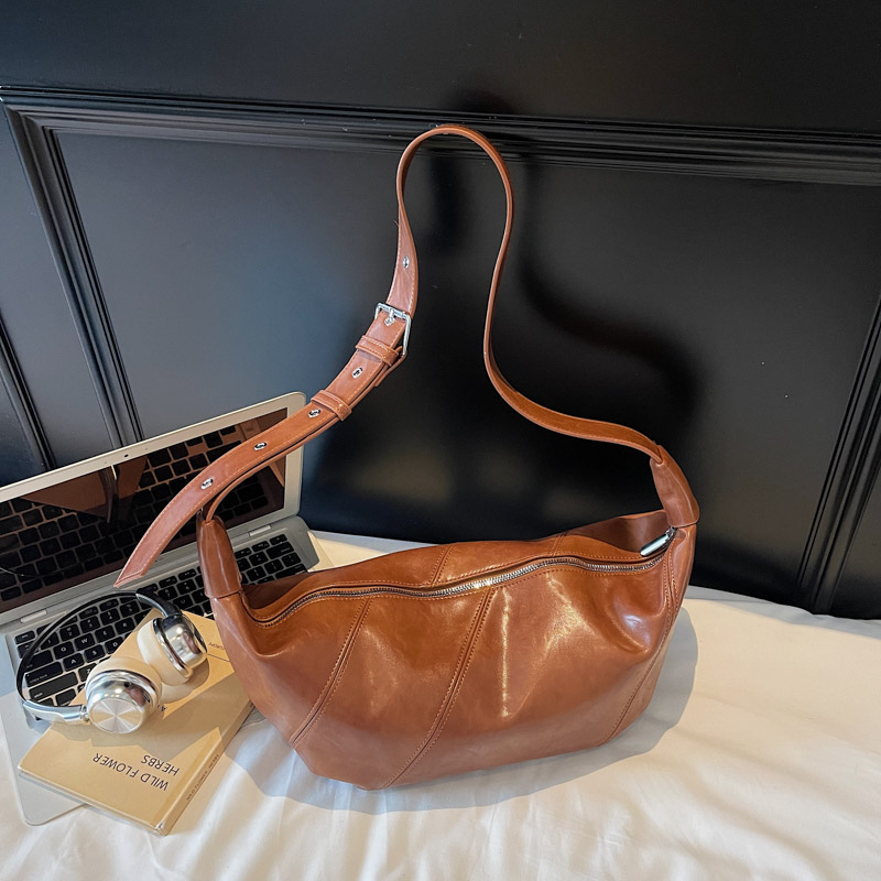 PU Zipper Large Capacity Shoul - Luxury Bags On Sales のレビューと価格