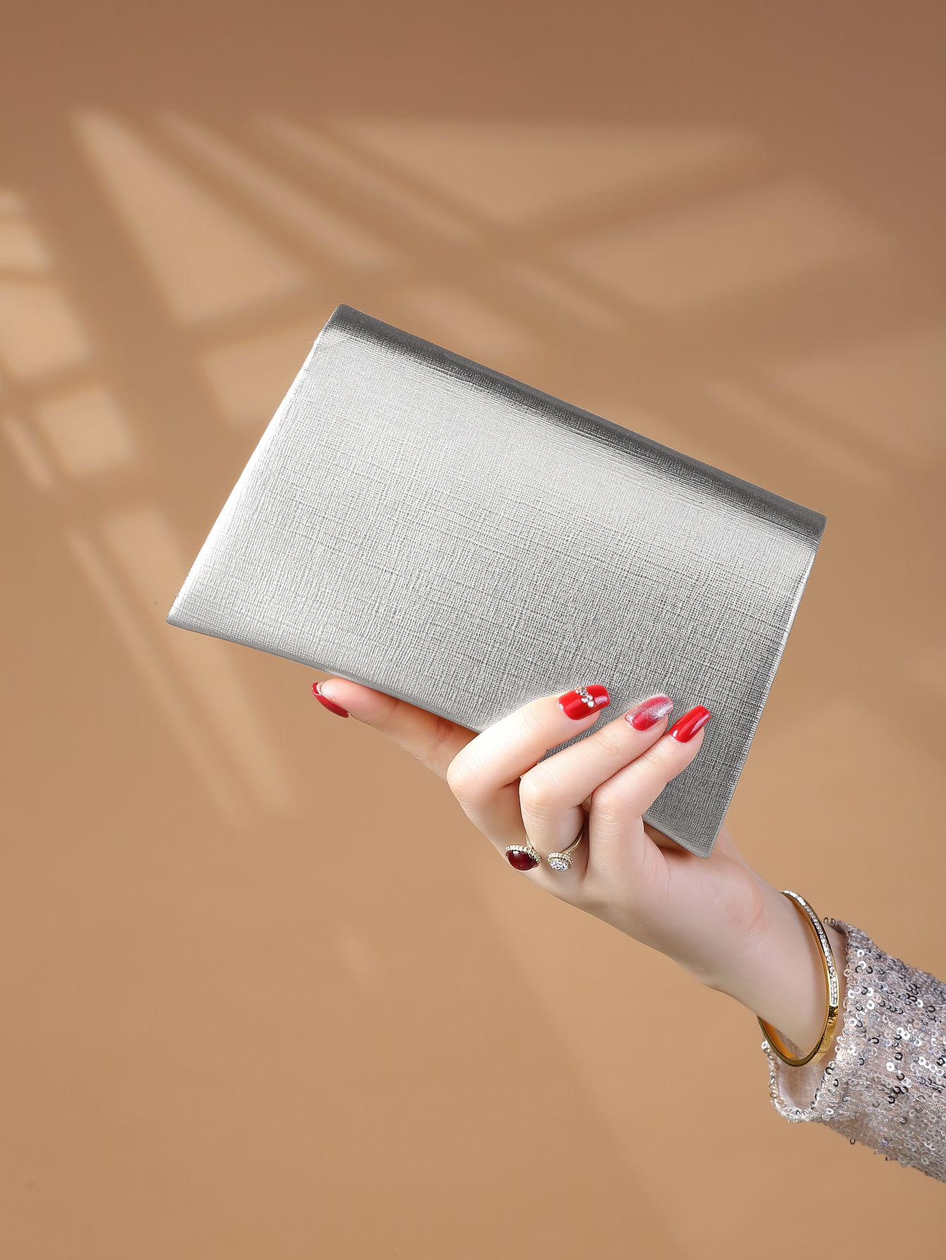 Glamorous, Elegant, Exquisite, - Luxury Bags Quiet のレビューと価格