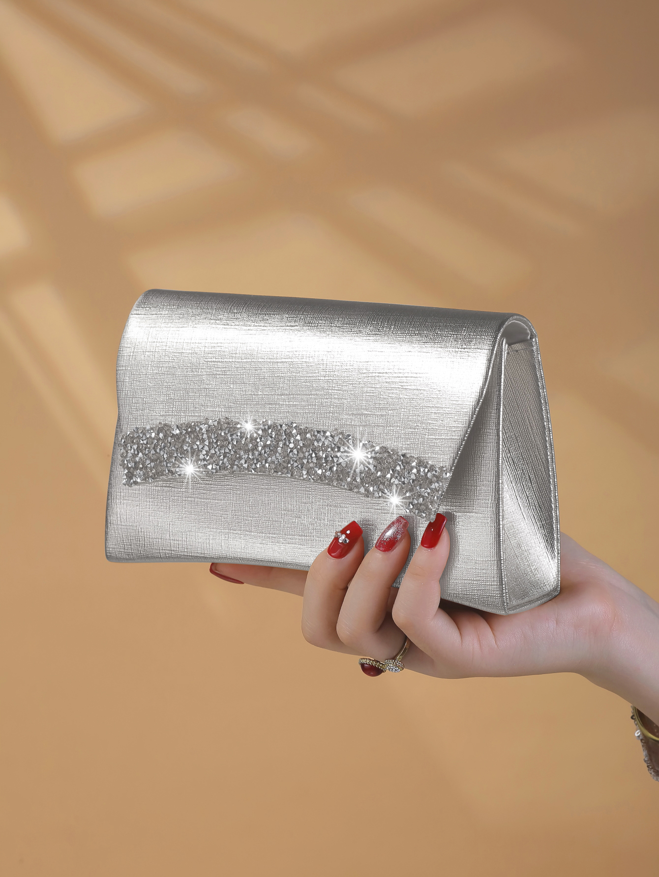 Glamorous, Elegant, Exquisite, - Luxury Bags Quiet のレビューと価格