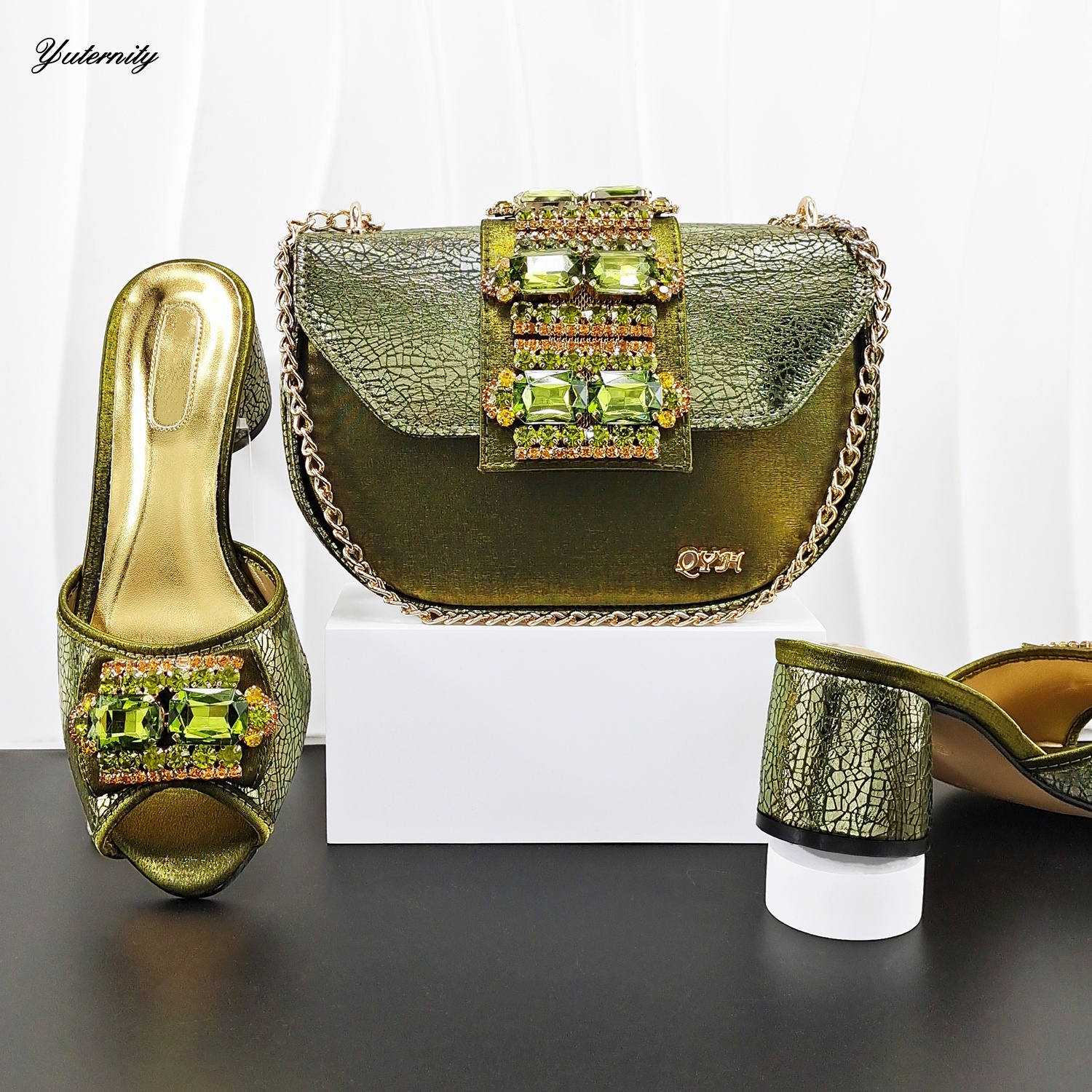 Dubai Rhinestone Luxury Slippe - Luxury Bags In Dubai のレビューと価格