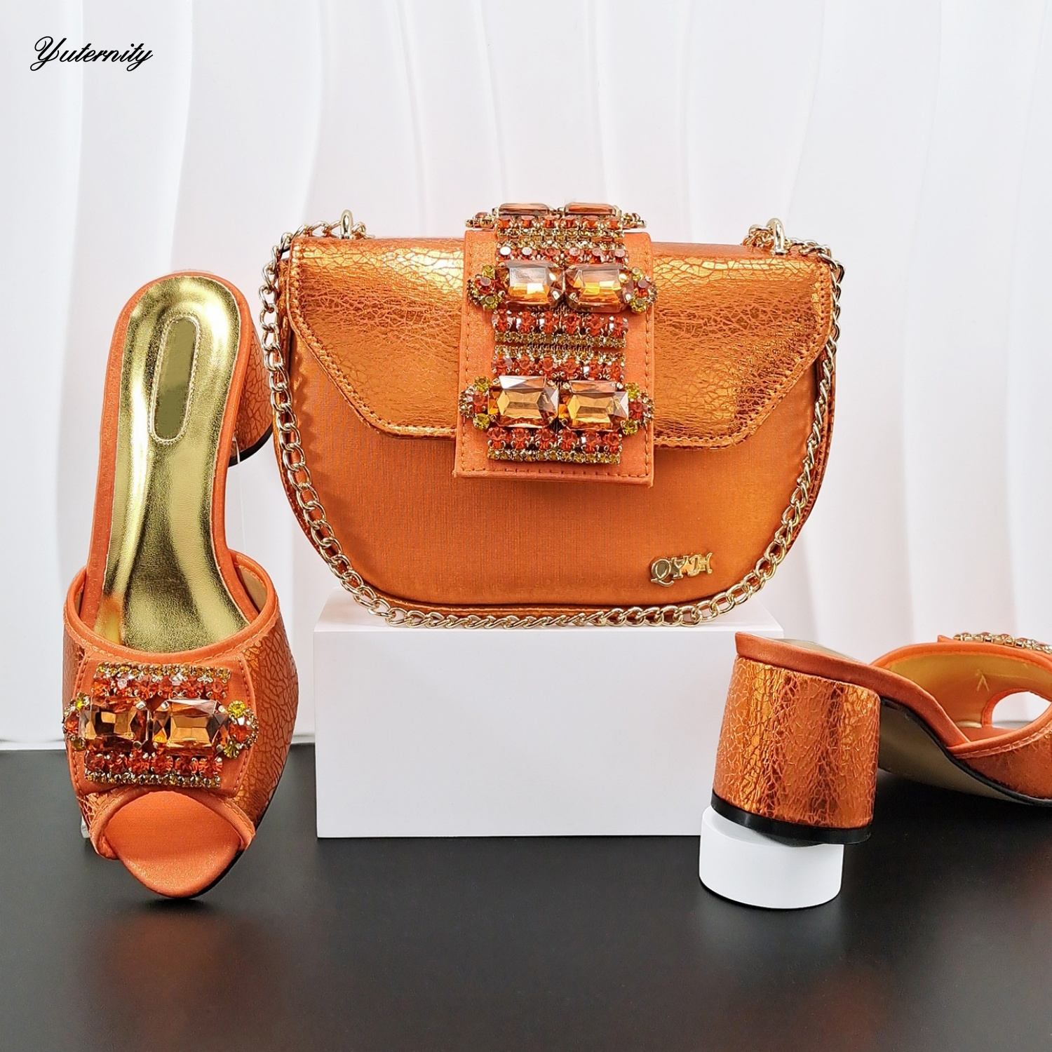 Dubai Rhinestone Luxury Slippe - Luxury Bags In Dubai のレビューと価格
