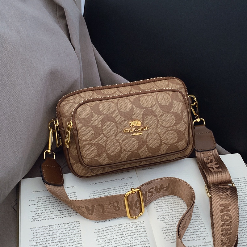 Original Circular-Pattern Logo - Luxury Bags Coach のレビューと価格
